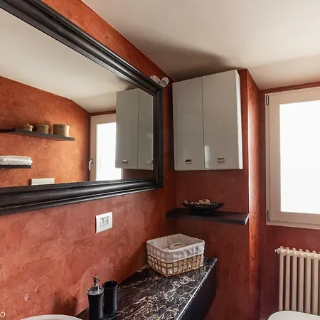 Elena House Gold Apartmán Viareggio